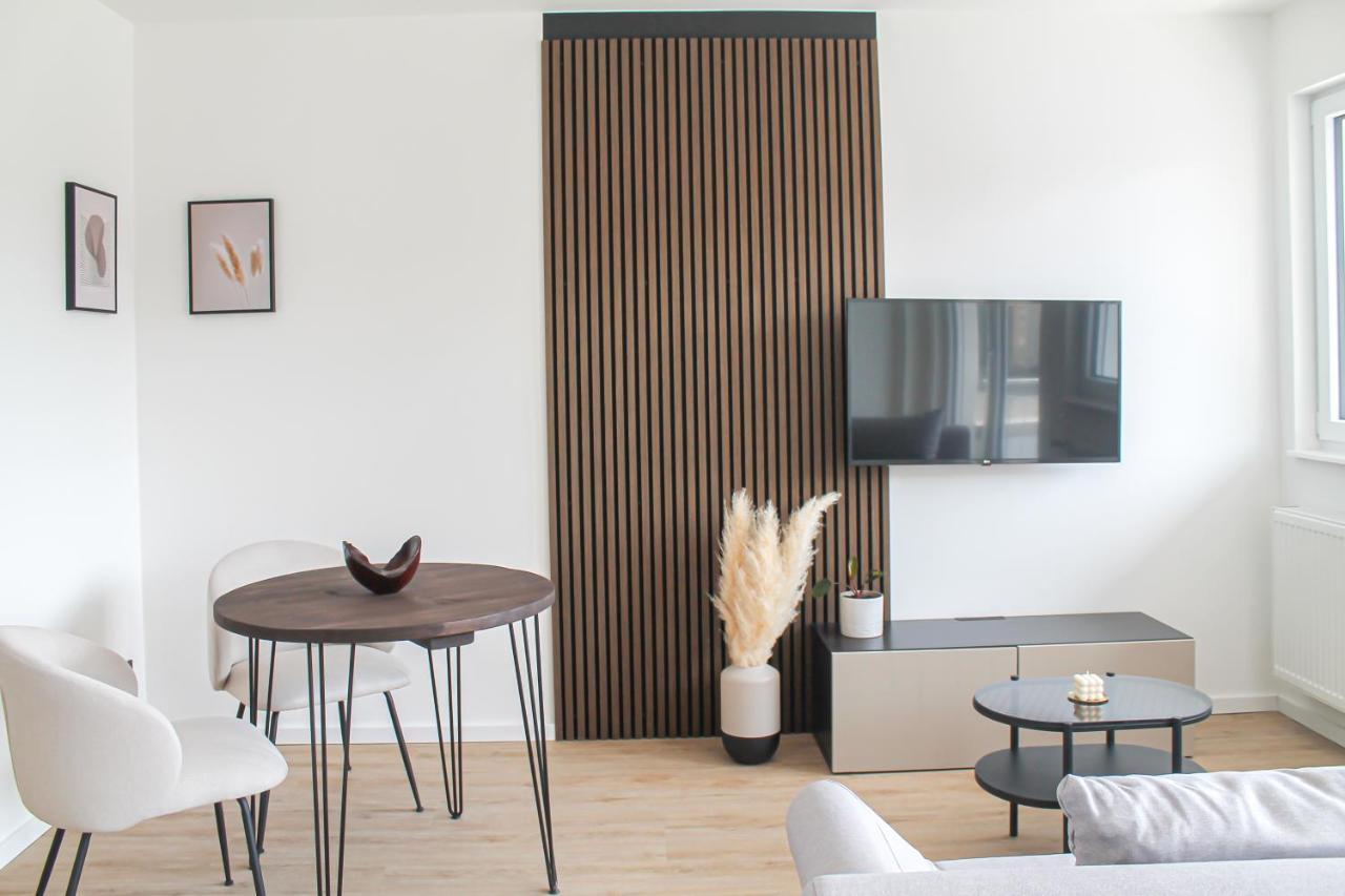 Special Apartment - Stadtnah, Balkon, Parkplatz, E-Ladestation, Gitterbox Fuer Fahrraeder, Fitnessstudio Koblenz  Eksteriør bilde