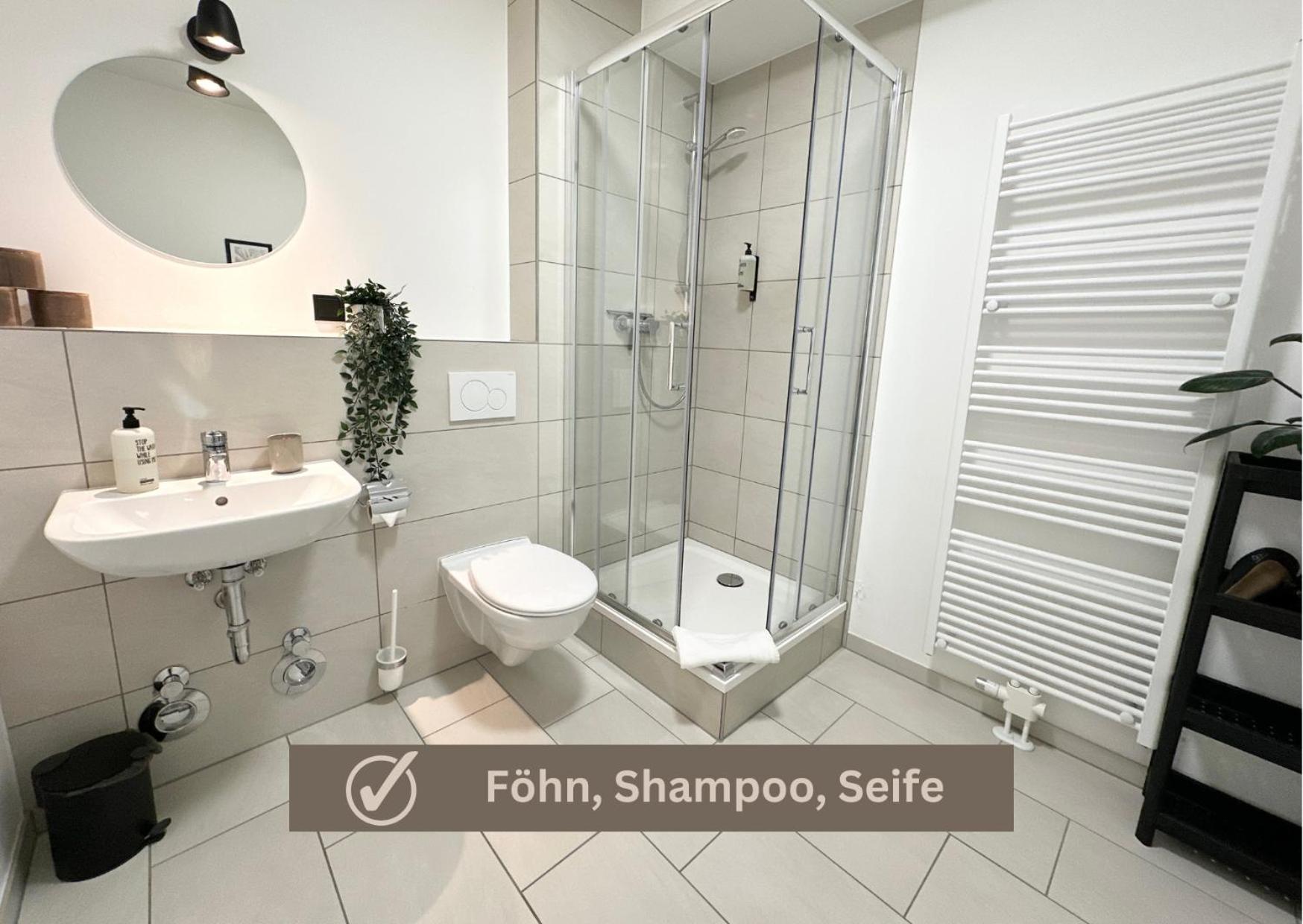 Special Apartment - Stadtnah, Balkon, Parkplatz, E-Ladestation, Gitterbox Fuer Fahrraeder, Fitnessstudio Koblenz  Eksteriør bilde